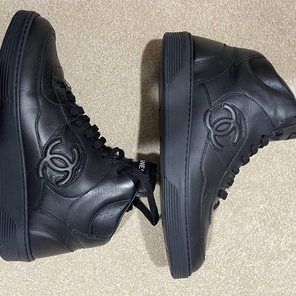 New Chanel High Top Black Leather Men's Sneakers - Size 11/44 - Picture 1 of 12